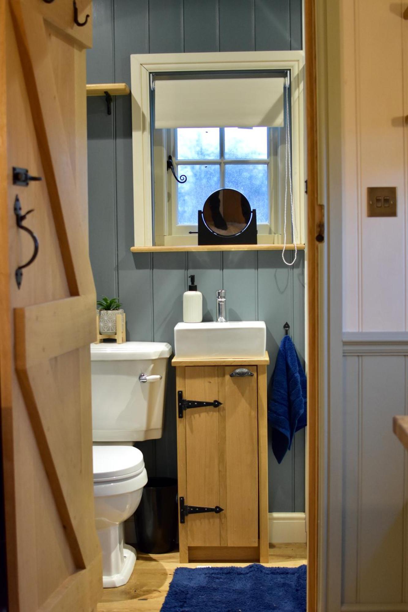 The Deer Hut Apartment Burpham Екстериор снимка