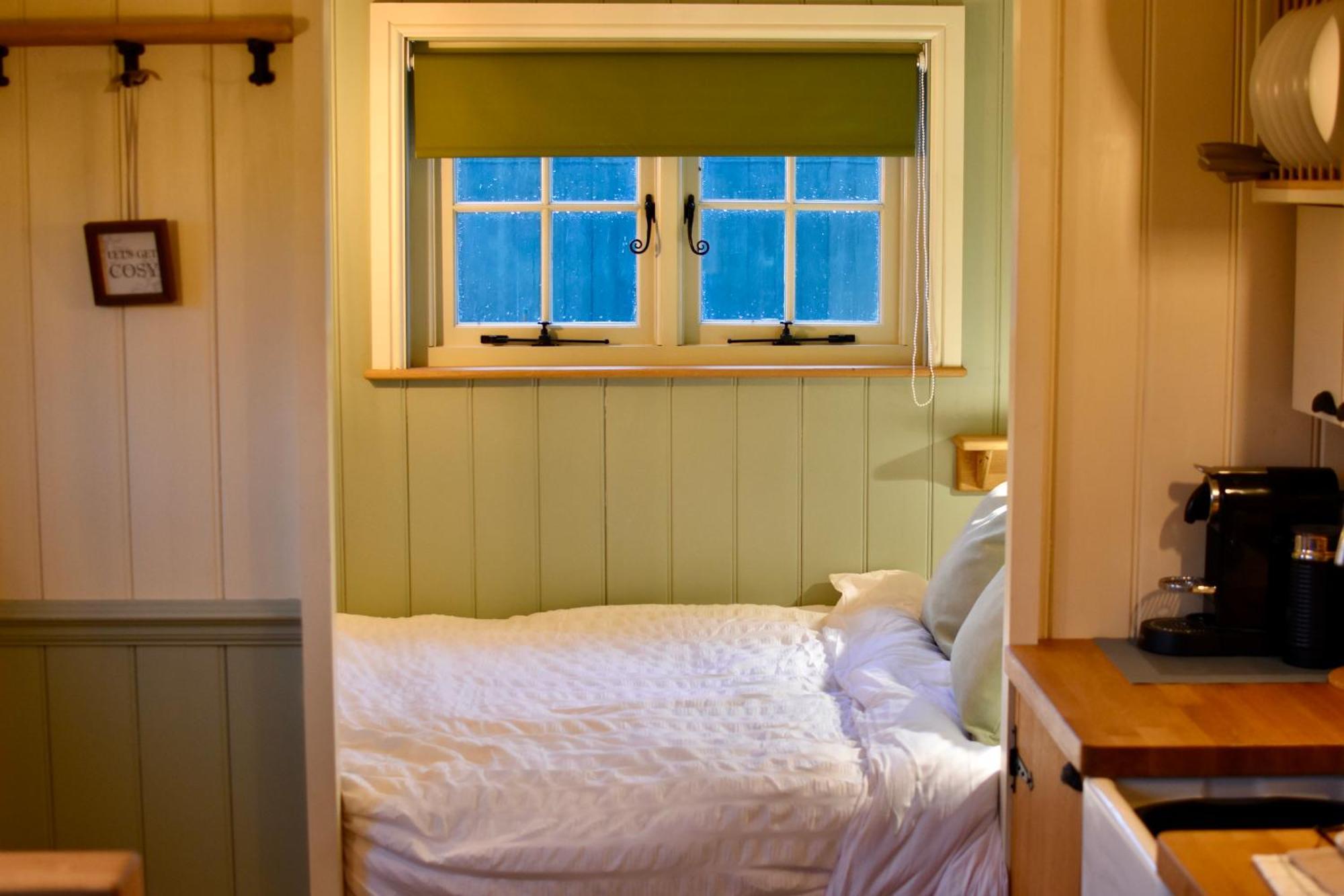 The Deer Hut Apartment Burpham Екстериор снимка